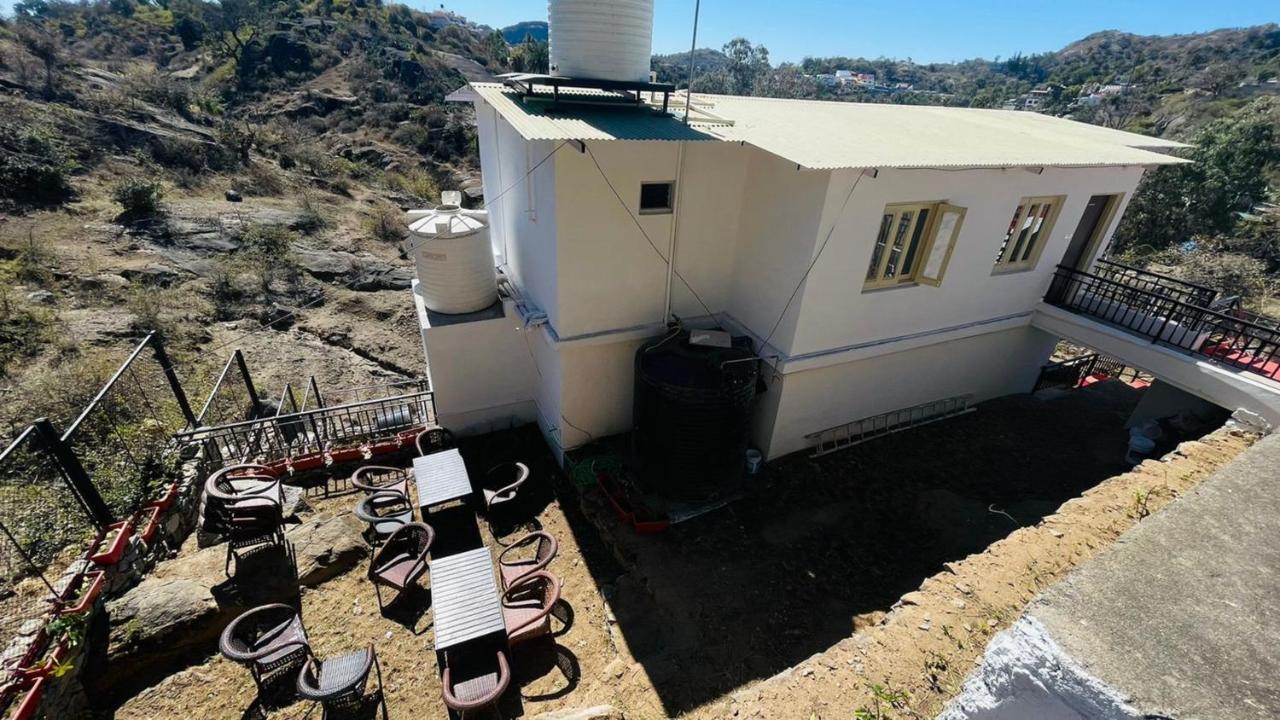 Shikhar Bunglow - A Stunning Valley View Bungalow In Mount Abu Bed & Breakfast Exterior photo